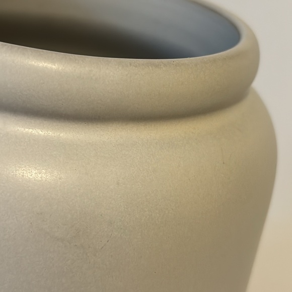 Hearth & Had Stoneware Crock Utensil Holder - Picture 5 of 9